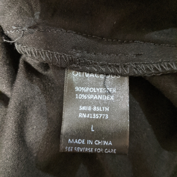 Olivaceous Crop  Knot-Front Crop Top Black L - Picture 10 of 11